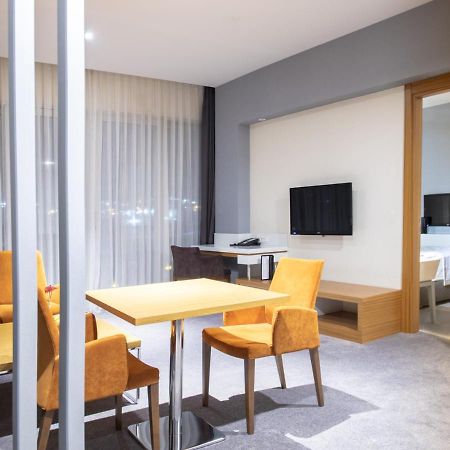 Ramada Plaza By Wyndham Istanbul Asia Airport Kocaeli Exteriér fotografie